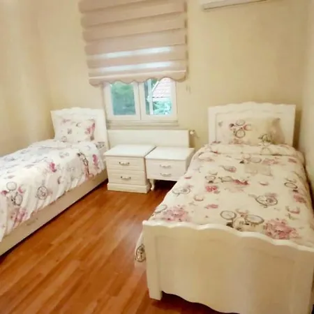 Joure Villa Sapanca Vila *